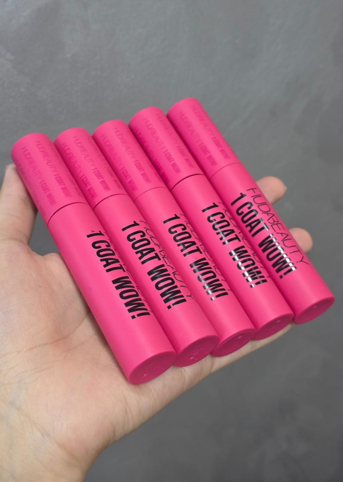 IMG-20251029-WA0032 HUDA BEAUTY 1 COAT WOW! Extra Volumizing and Lifting Mascara Full size without box - Image 1