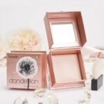 Benefit Cosmetics  Dandelion Twinkle Shimmer Finish Powder Highlighter  Color: Full Size - soft nude-pink