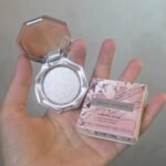 01 How Many Carats Fenty Beauty Mini Diamond Bomb -